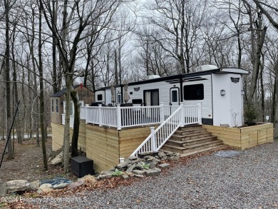 Lake Henry Home Sale Pending in Gouldsboro Pennsylvania