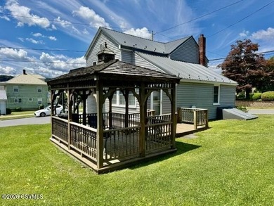 Great location, LOW taxes and many possibilities...Rare duplex - photo 6