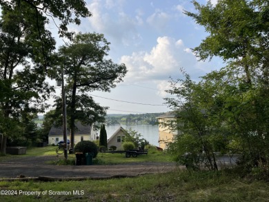 Lake Lot For Sale in Factoryville, Pennsylvania