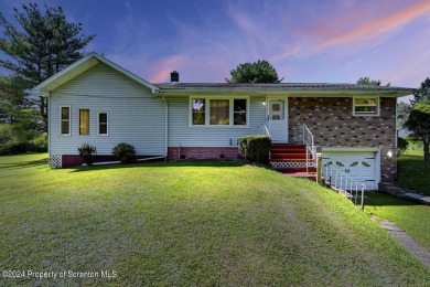 Lake Home For Sale in Factoryville, Pennsylvania