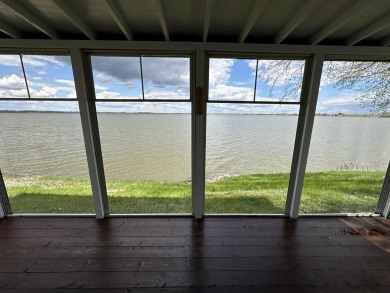 Lake Byron Home For Sale in Huron South Dakota