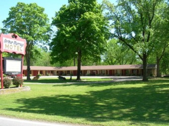 HISTORIC RIVER FRONT MOTEL, 14 units, living quarters, office - Lake Commercial For Sale in Noel, Missouri
