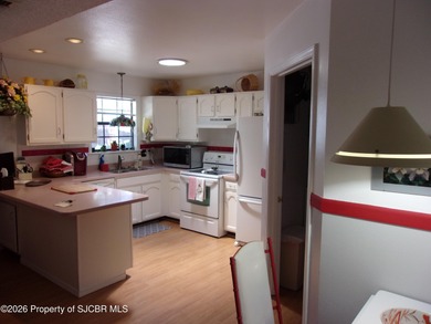 Large Double Wide on outskirts  of Farmington, 4 Bedrooms on