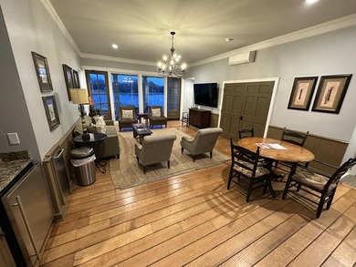 Located on scenic Lake Waverly, this all-on-one-level 4-bedroom - photo 3