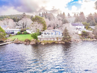 Devils Lake Home For Sale in Otis Oregon