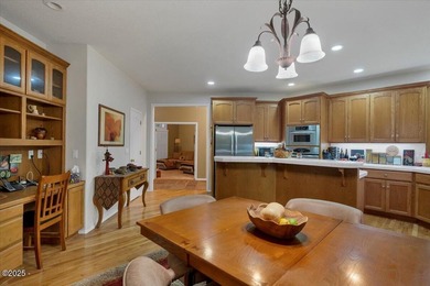 Custom built single level home with vaulted ceilings, gas - photo 16