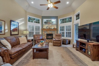 Custom built single level home with vaulted ceilings, gas - photo 19