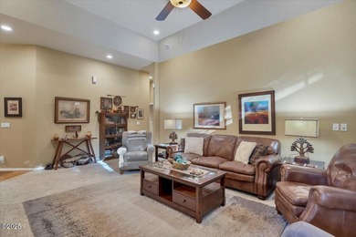 Custom built single level home with vaulted ceilings, gas - photo 26