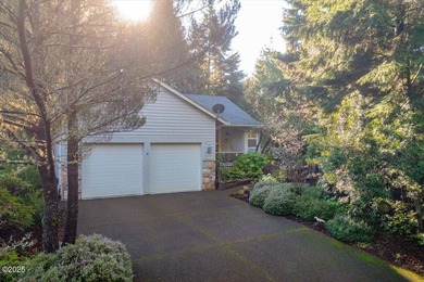 Custom built single level home with vaulted ceilings, gas - photo 38