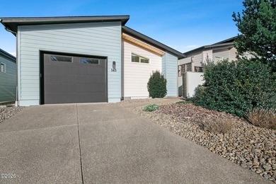 Golf Course Views, Coastal Breezes & Easy Living Enjoy the best - photo 2
