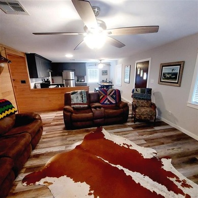 Waterfront property with canal frontage offering direct access - photo 7