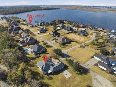 Stately French-inspired custom home in the highly sought-after - photo 5
