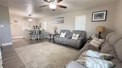 Waterfront Retreat with Guest Cottage & Direct Calcasieu Lake - photo 4