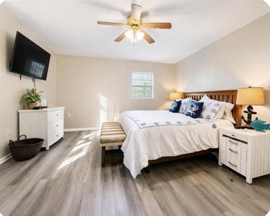 Waterfront Retreat with Guest Cottage & Direct Calcasieu Lake - photo 8