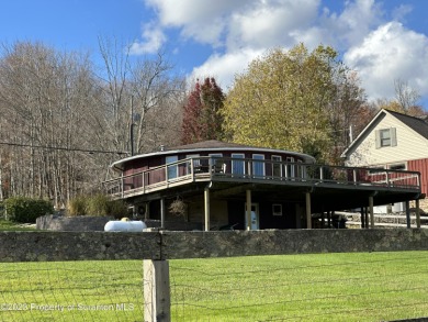 Lake Home For Sale in Clifford Twp, Pennsylvania