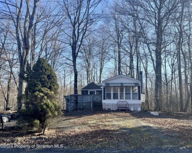 Lake Home Sale Pending in Gouldsboro, Pennsylvania