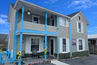 Greenbrier River Home For Sale in Ronceverte West Virginia