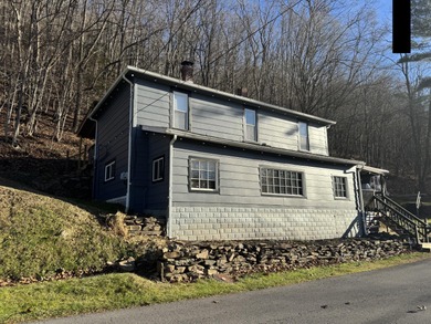 Greenbrier River Home For Sale in Marlinton West Virginia