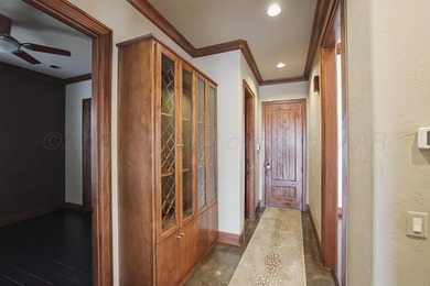 Experience a lifestyle of quiet prestige where the manicured - photo 9