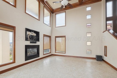 Experience a lifestyle of quiet prestige where the manicured - photo 10