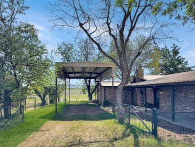 250 County Road 235 in Sweetwater, TX offers a spacious - photo 3