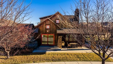 An easy, lock-and-leave home in the heart of the Powder Horn - photo 3