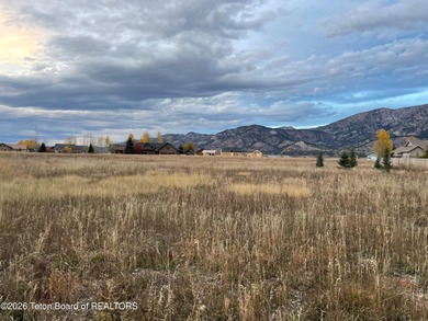 Palisades Reservoir Lot Sale Pending in Alpine Wyoming