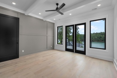 SMITH LAKE, Brand New 5BR/5BA, exceptionally well designed - photo 20