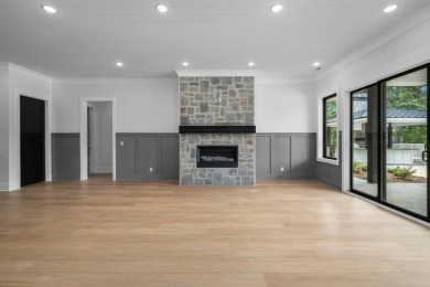 SMITH LAKE, Brand New 5BR/5BA, exceptionally well designed - photo 28