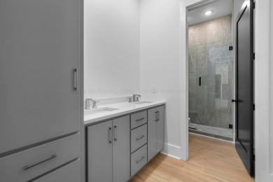 SMITH LAKE, Brand New 5BR/5BA, exceptionally well designed - photo 33
