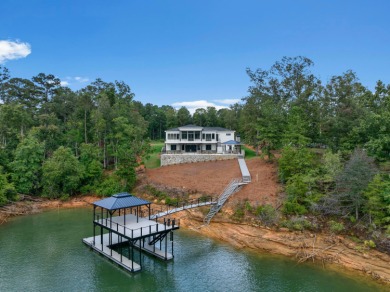 SMITH LAKE, Brand New 5BR/5BA, exceptionally well designed - photo 45