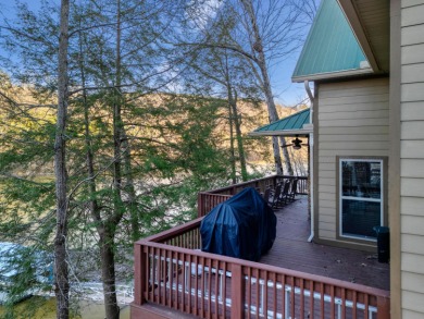 Smith Lake/Rock Creek: Lovely lake home sits among the trees - photo 17