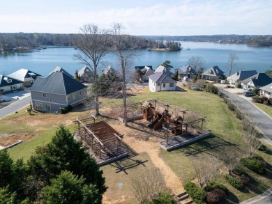 Welcome to Windmere! Build your lake view home with all the - photo 6