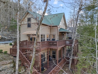 Smith Lake/Rock Creek: Lovely lake home sits among the trees - photo 44