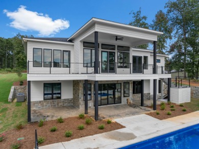 SMITH LAKE, Brand New 5BR/5BA, exceptionally well designed - photo 2