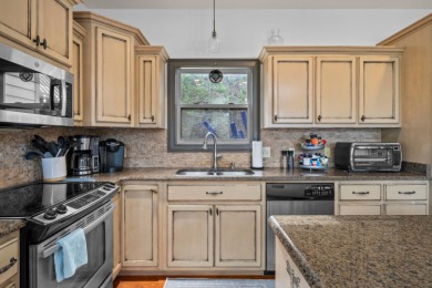 Smith Lake/Rock Creek: Lovely lake home sits among the trees - photo 10