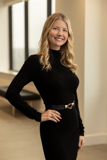 Kristin Bates on LakeHouse.com