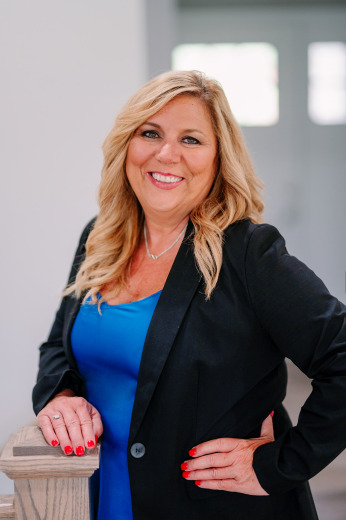 Trish Ford on LakeHouse.com