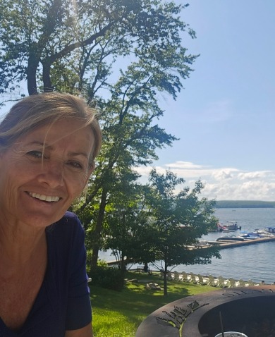 Linda Hanf on LakeHouse.com