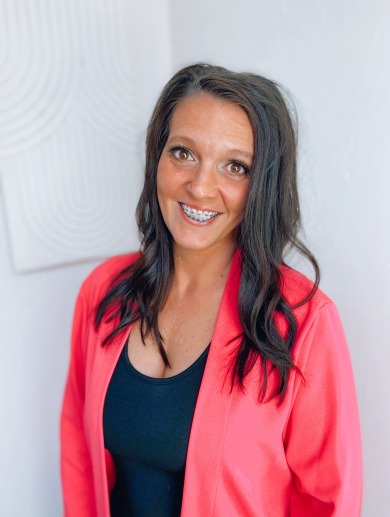 Nikki Postell on LakeHouse.com