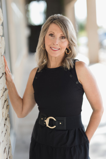 Jenny Aston on LakeHouse.com