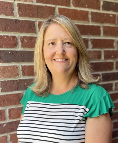 Sandy Walker on LakeHouse.com