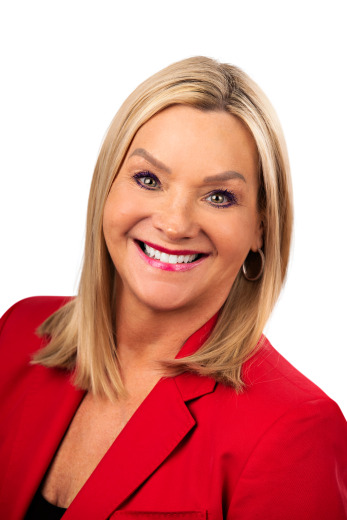 Lynn Morris on LakeHouse.com