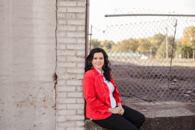 Lorie Hernandez on LakeHouse.com